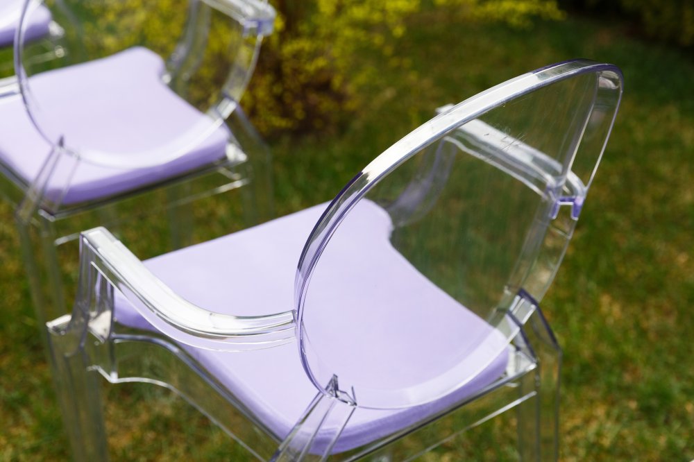 Стулья Chost - отличный вариант для рассадки дорогих гостей свадебного торжества.