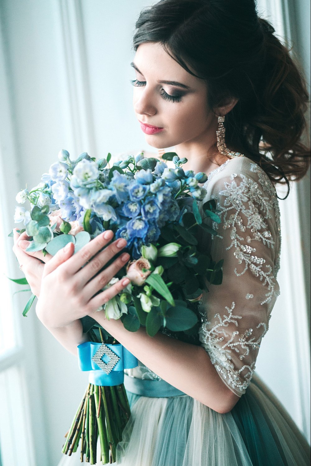 Букет невесты в модном цвете "Безмятежность"