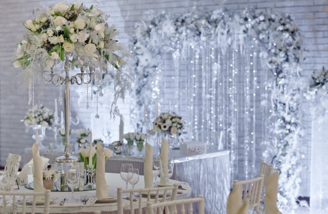 романтичная зимняя свадьба, декор столов на зимней свадьбе, декор ВАЛЕНТИНА РОМАНТИКА