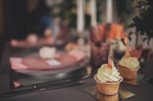 Сервировка стола для фотосессии