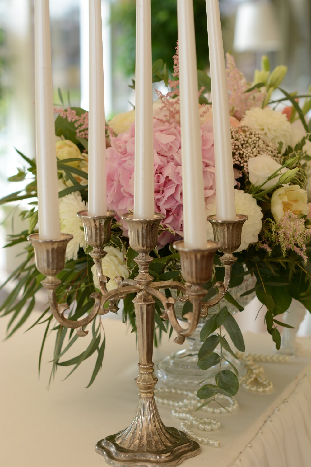 Декор президиума в персиковых и розовых тонах