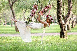 Оформление живыми цветами прогулки невесты