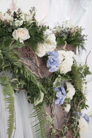 Детали стола молодых