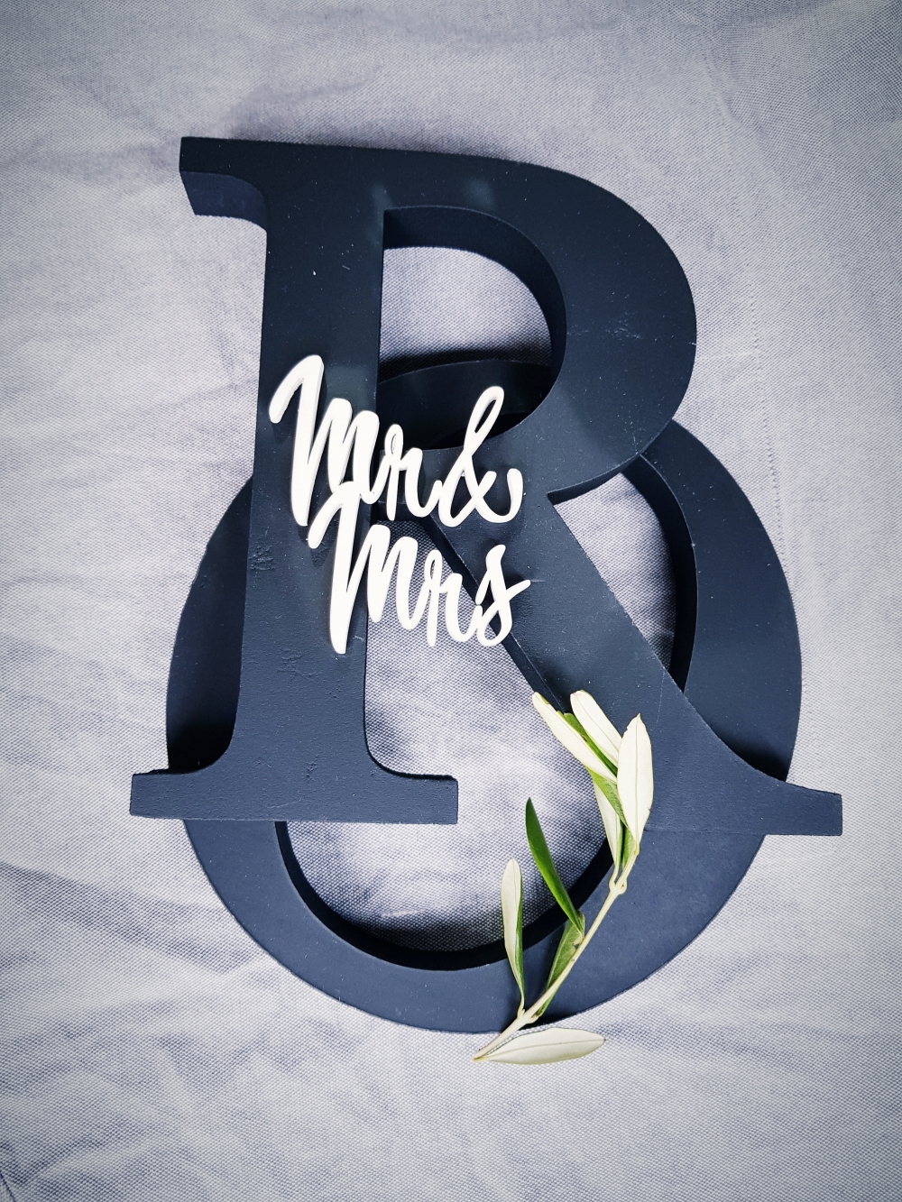 Большие буквы для задника президиума и маленькие - в торт!)