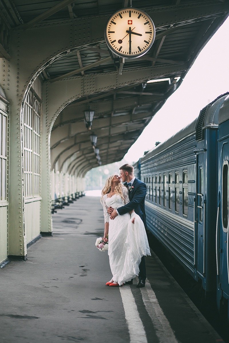 Свадебная фотосессия на вокзале