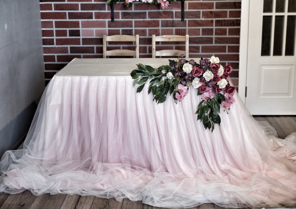 Юбка на заказ для свадебного стола | Simply Elegant