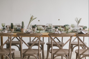 Столы гостей