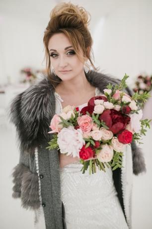 Свадебный букет Маргариты с пионами и пионовидными розами