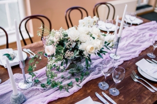 Романтика камерной свадьбы. Стол гостей