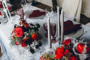 Стол молодоженов