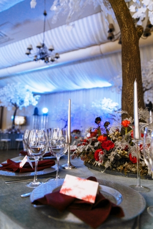 Столы гостей