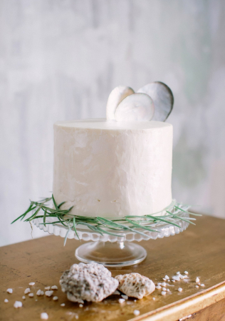 торт в стиле минимализм, декор VUE DECOR