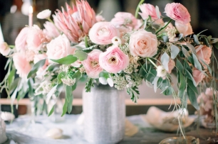 Цветочная композиция на стол