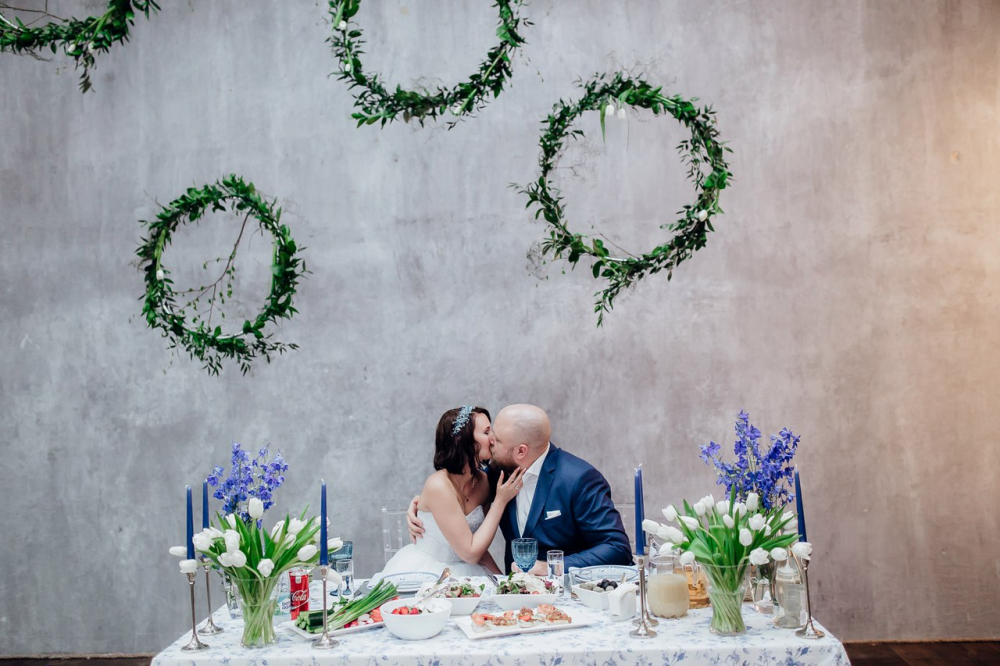 Бело-синяя свадьба в Голландском стиле.