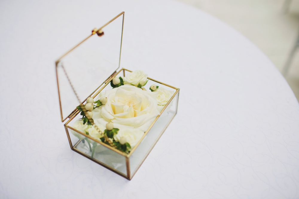 Бело-зеленая свадьба.
Свадьба в шатре.
Свадьба в Лес Event House.