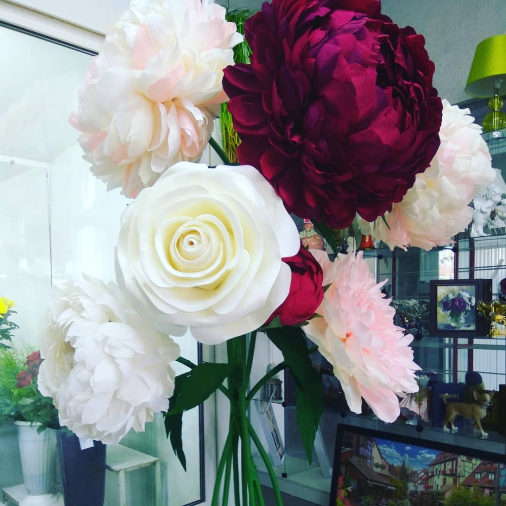 Букет из Ростовых Пионов и Розы