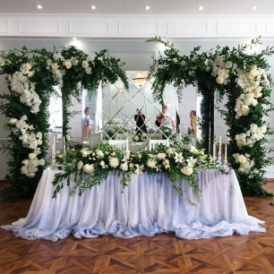 Зеркала + цветы = еще больше цветов