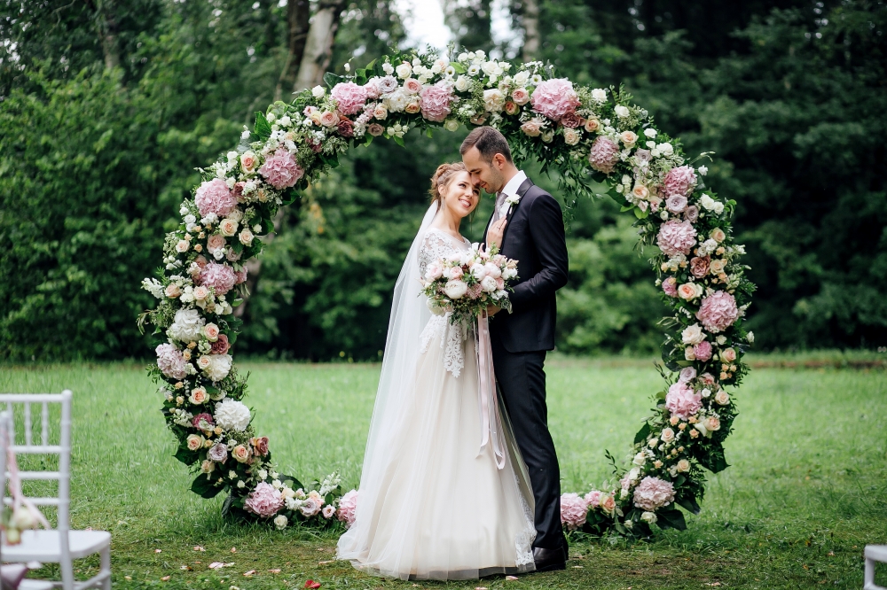 Арка для свадебной церемонии