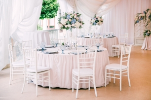 Стол гостей