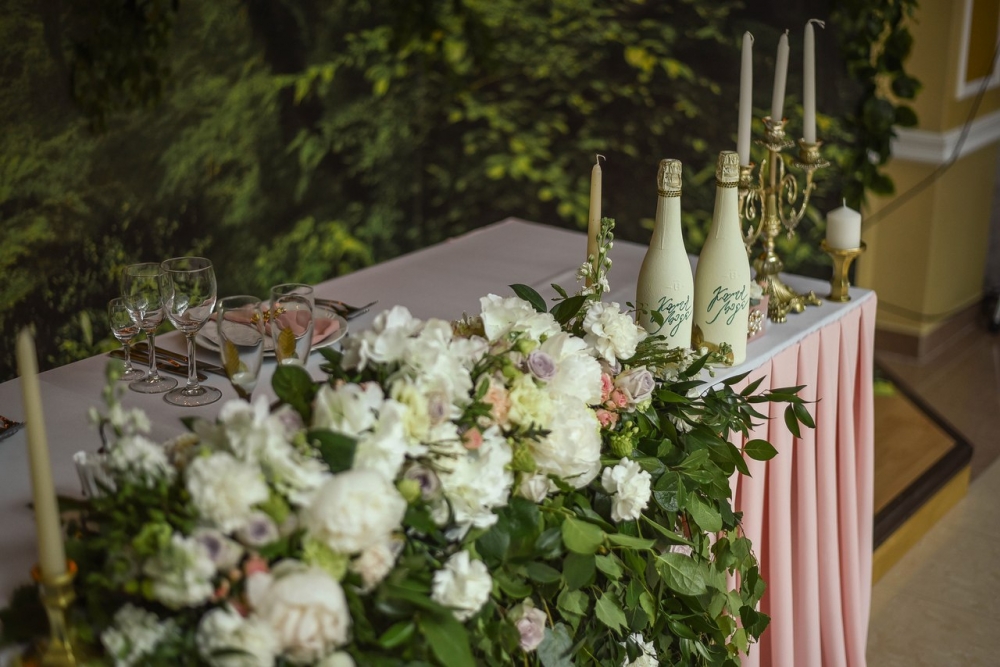 Агентство Амур, свадьба, жених невеста, украшение зала,  стильное оформление, флористика