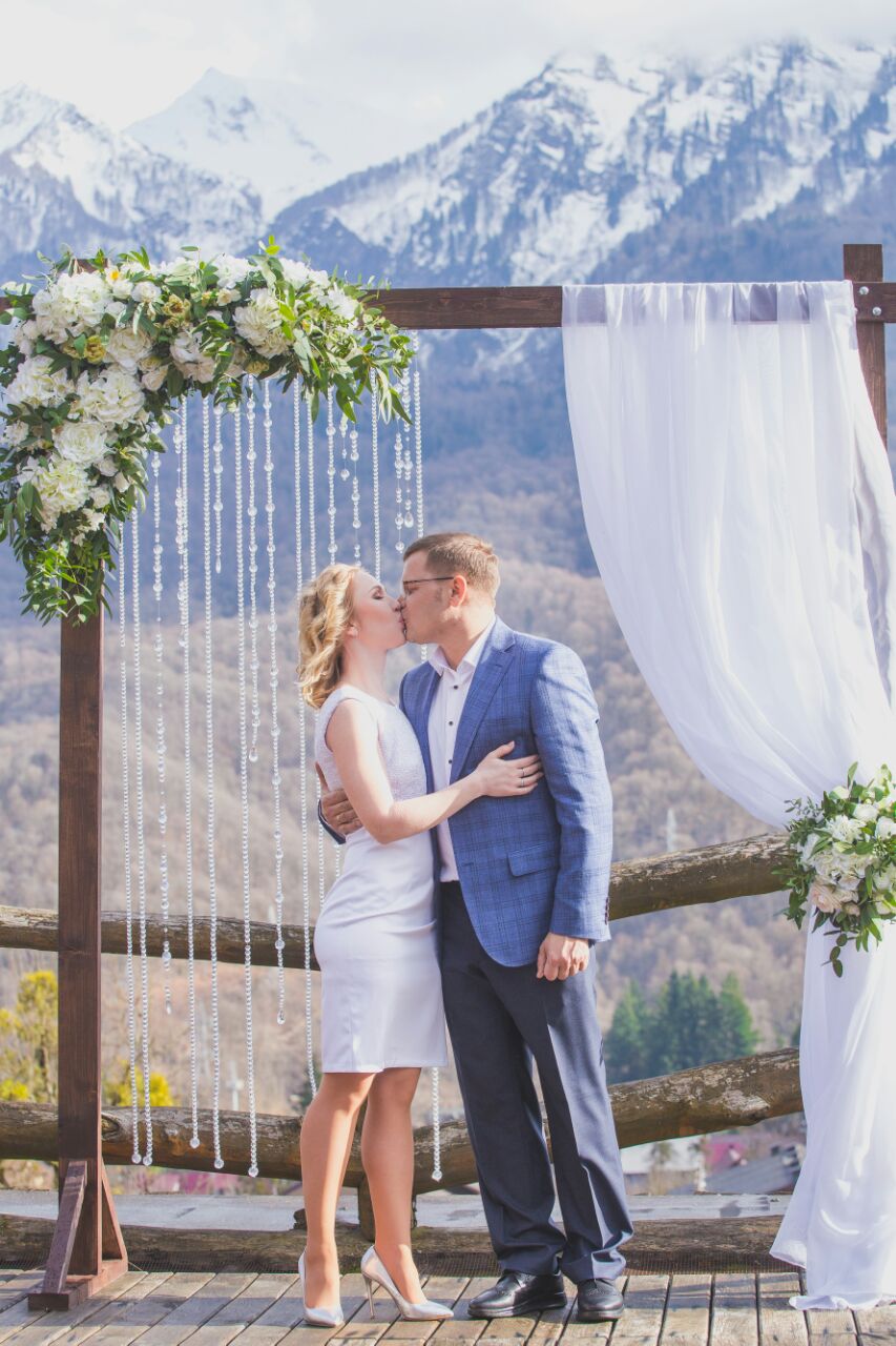 Времени на подготовку к свадьбе Анастасии и Андрея у нас было рекордно мало - 1,5 дня при том, что один день был 8 марта ! Но, хоть и казалось, что миссия невыполнима - мы справились!