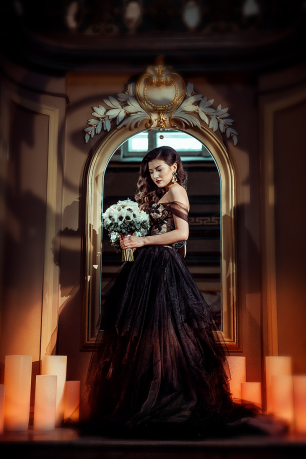 Будуарная фотосессия. Букет невесты из снежных анемонов