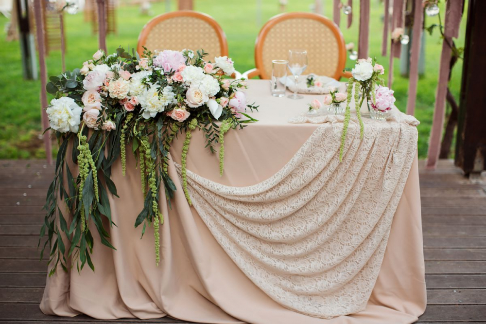 Ткань на свадебный стол