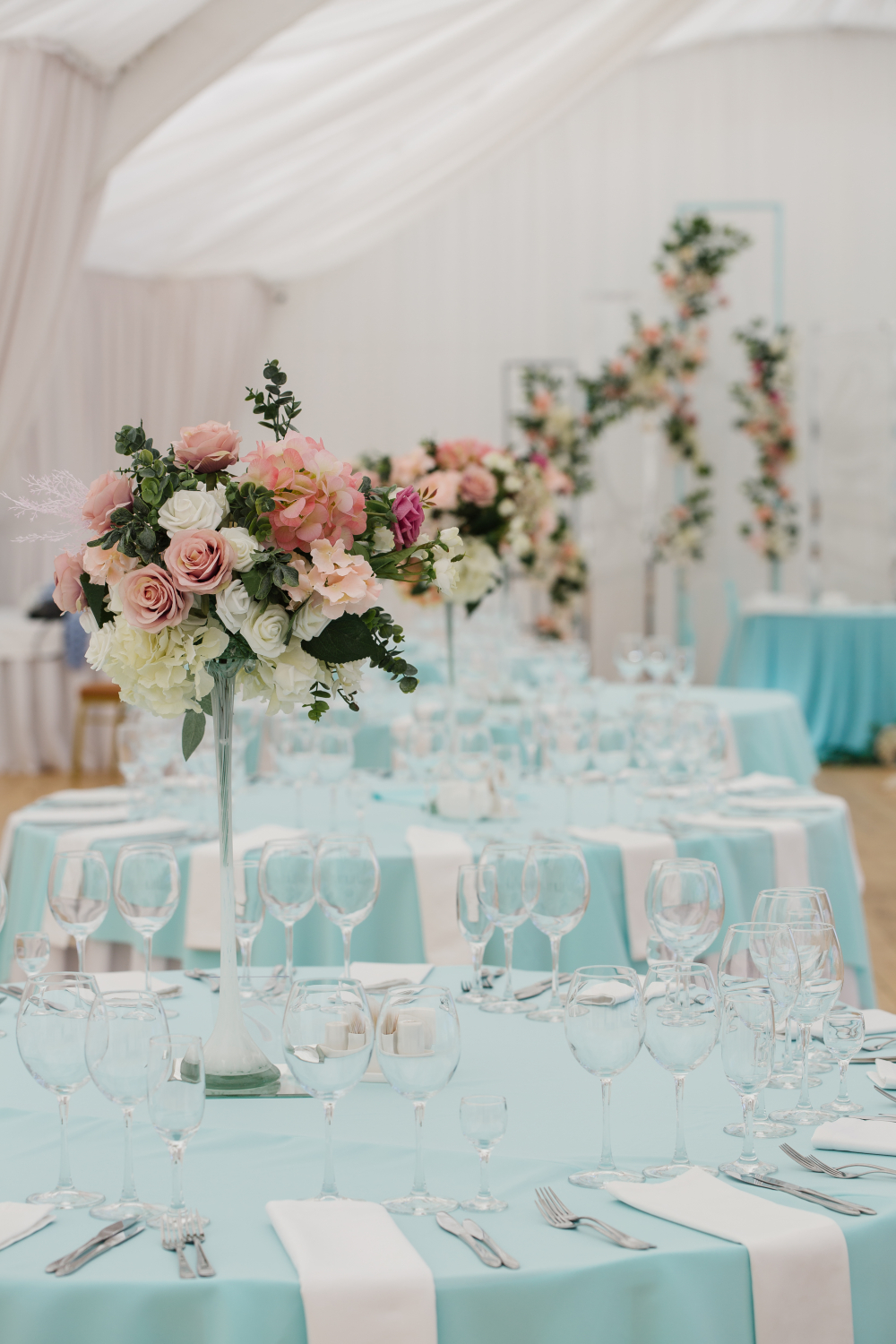 Свадьба в бирюзовом цвете: идеи оформления и советы для невесты