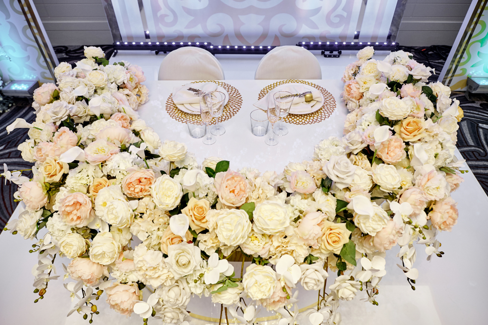 Оформление стола молодых в "Лотте"