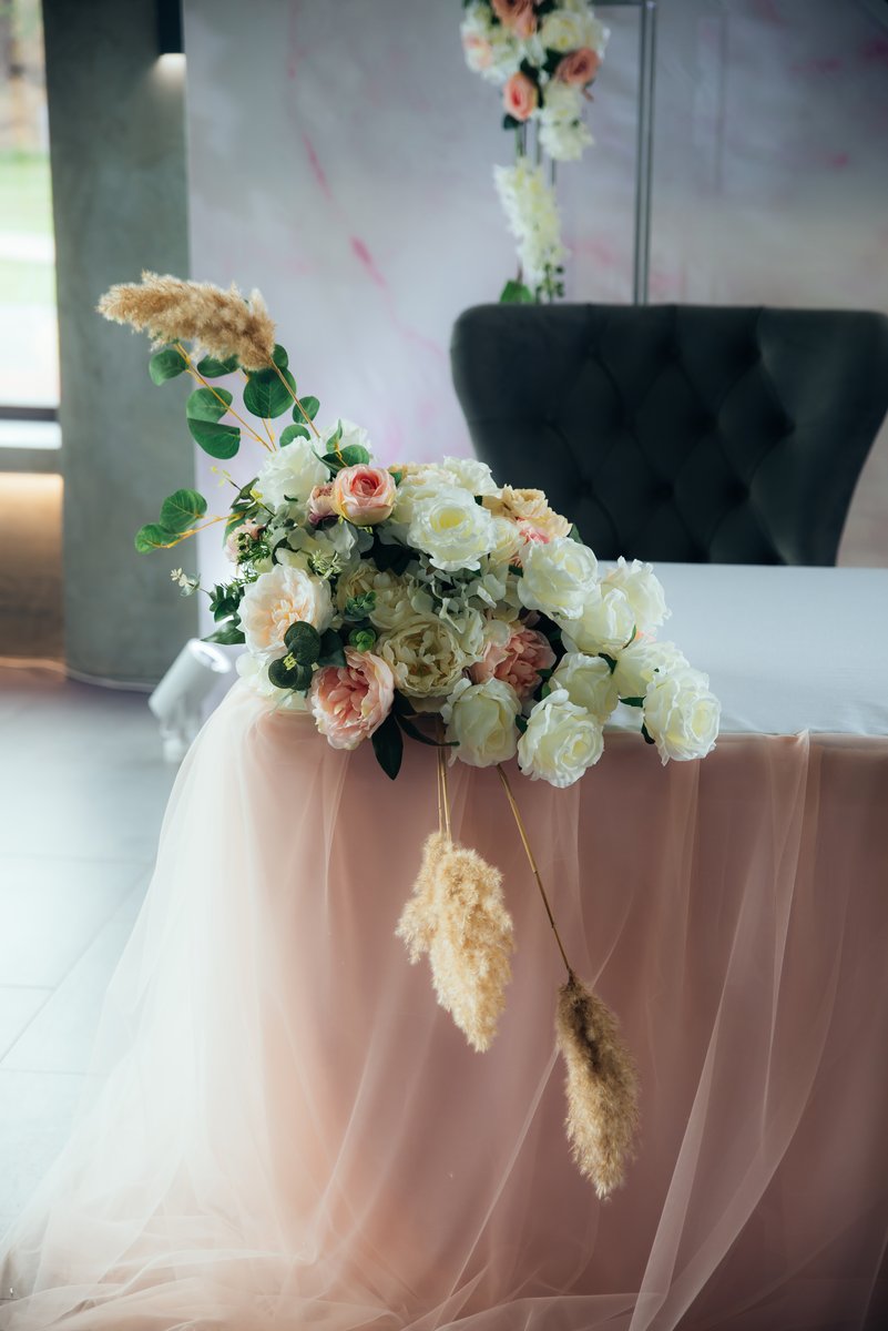 Оформление свадебного зала в цветовой гамме "розовый мрамор".

Оформление свадьбы Крым, свадьба в Крыму, свадебный декор Ялта, свадьба у моря, декоратор Крым, свадебный дизайнер Крым.