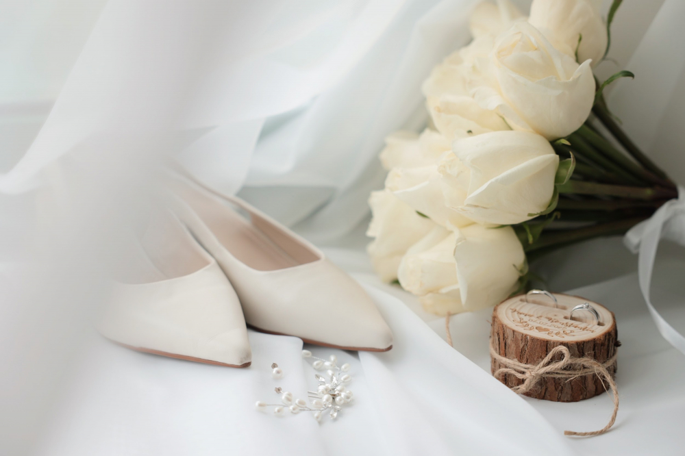 нежная свадьба, букет невесты, букет невесты из роз