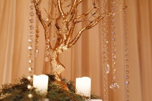 Хрустальный декор для зимней свадьбы