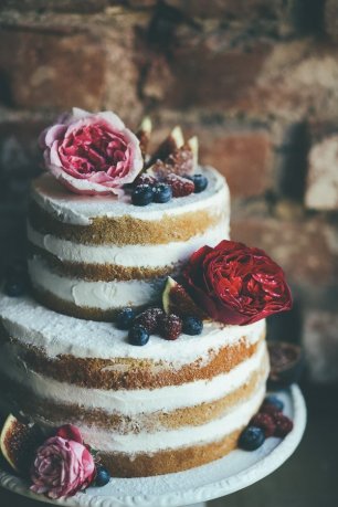 Свадебный торт с открытыми коржами