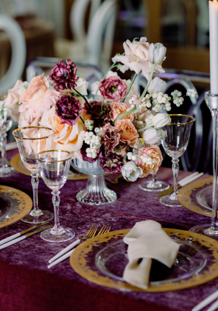 зимняя свадьба в золотом и сливовом цвете, декор ЕЛЕНА МИТАКИ