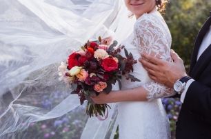 Букет с пионовидными розами