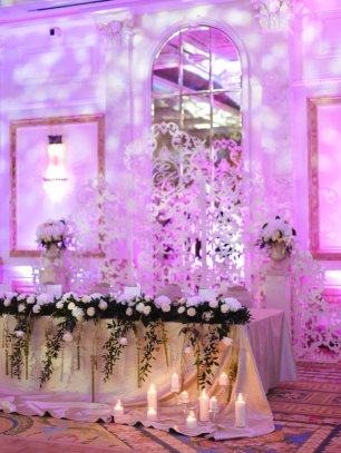 Оформление стола молодых