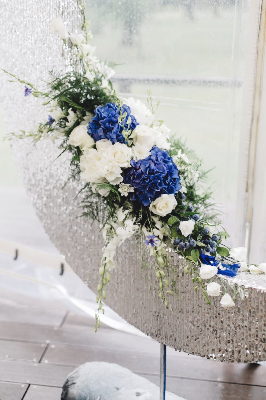 свадебная церемония, цветочный декор