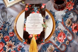 Меню на свадьбу с цветочным рисунком