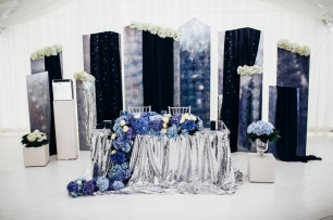 Стол молодоженов