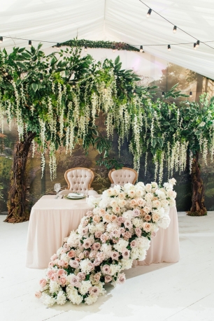 Стол молодоженов