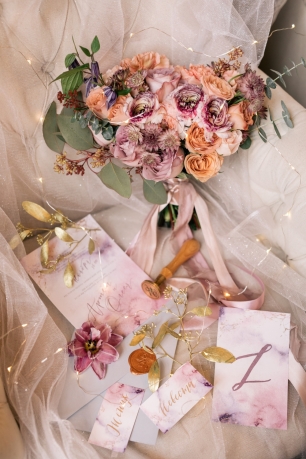 Акварельная полиграфия и букет невесты