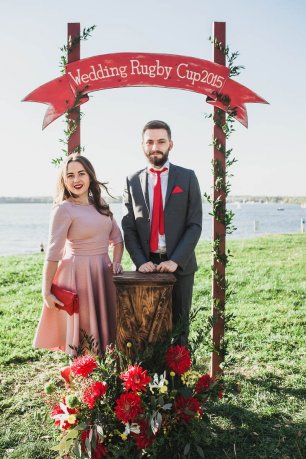 Декор места выездной свадебной регистрации