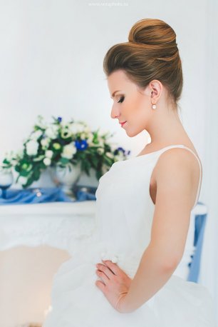 Элегантный высокий пучок