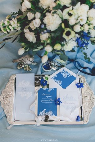 Полиграфия в голубом цвете