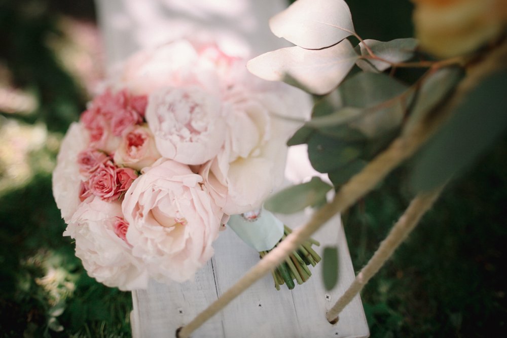 Букет невесты с нежно-розовыми пионами
