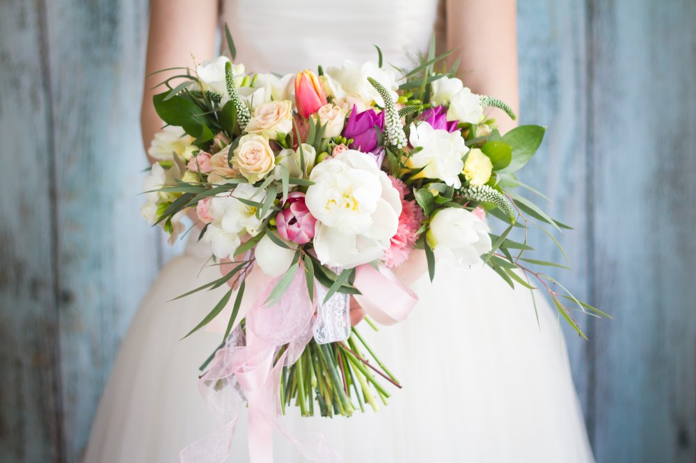 Букет невесты с пионами