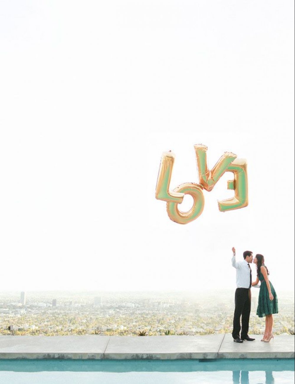Слово "LOVE" 1м х 2м