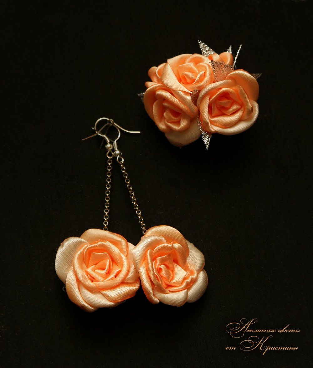 Комплект из броши и сережек