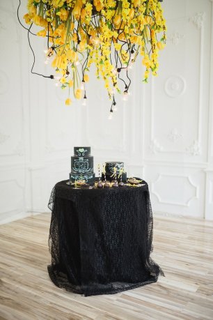 Оформление стола для свадебной фотосессии