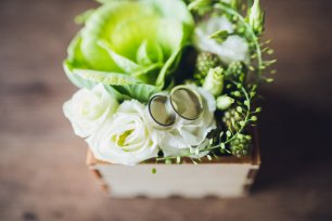 Подушечка для колец с брассикой